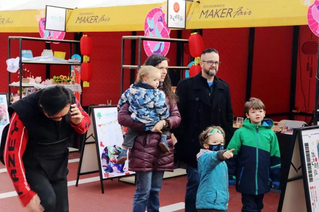 大家庭过年热门话题,过年时家分为几个区域