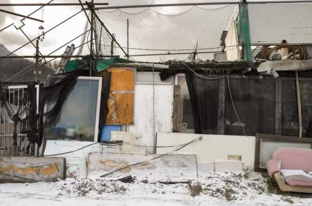 韩国的贫富差距有多大？摄影师拍下韩国最穷困的贫民窟生活