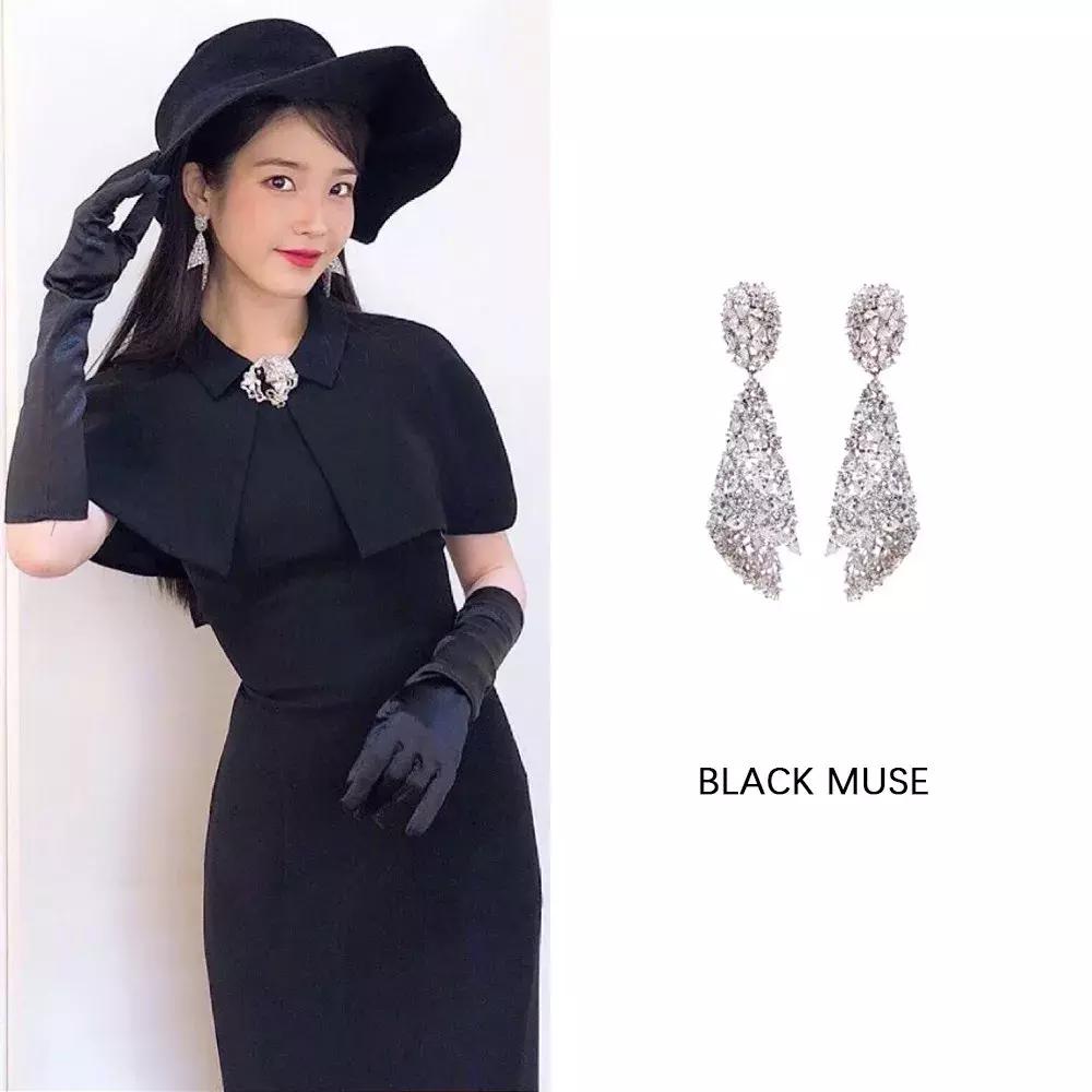 iu贵妇造型,iu纯白西装造型好美