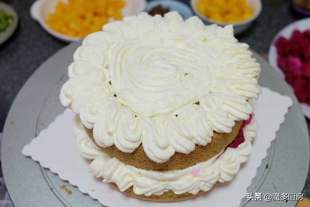 不加蛋糕胚的水果奶油蛋糕做法,8寸戚风奶油蛋糕做法不塌陷