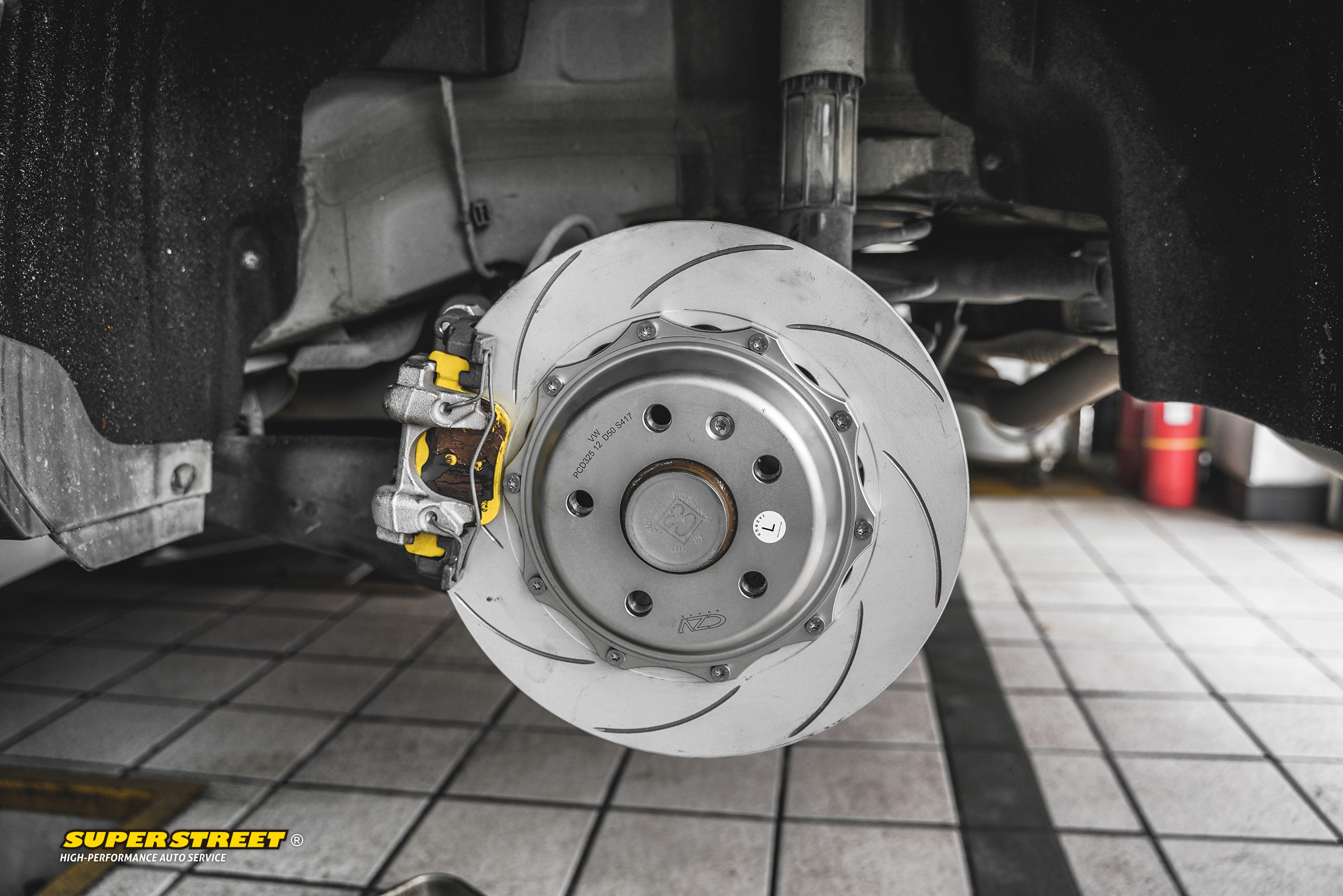 大众迈腾改后轮通风盘刹车系统,大众迈腾改轮毂刹车