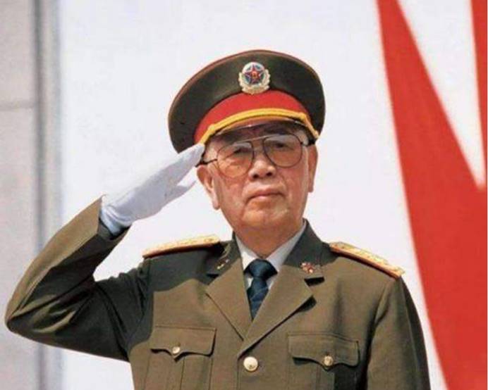 国产航母2019年服役！*华清刘**将军，你不用踮着脚看别人的航母了