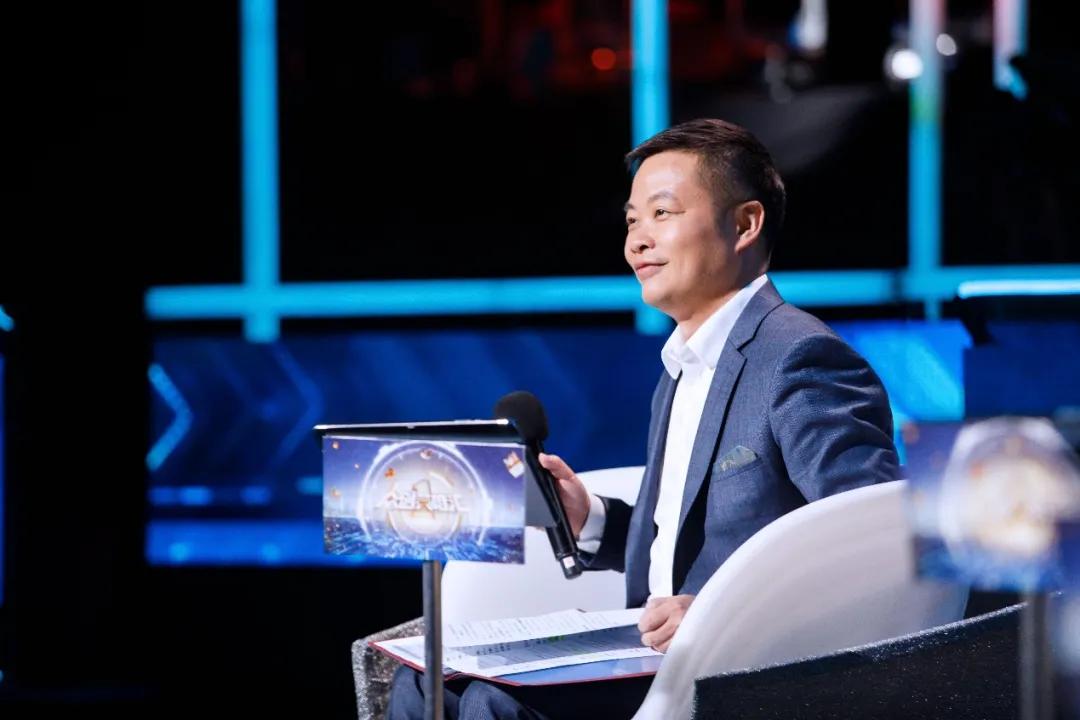 小鹏汽车ceo何小鹏造飞行汽车,小鹏汽车ceo何小鹏