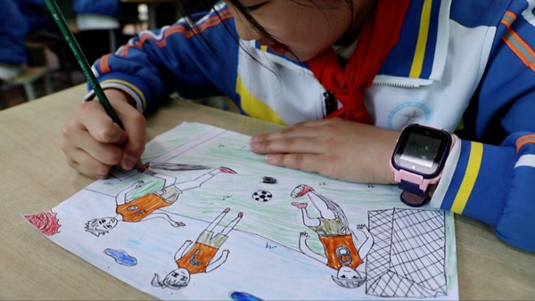 春天的画儿童版一年级下册,童画春天