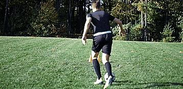 快速击败防守队员，5个简单实用的身体假动作教学（3）