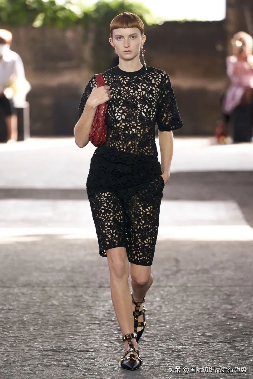 最新一季的巴黎时装秀,下一次的巴黎时装周