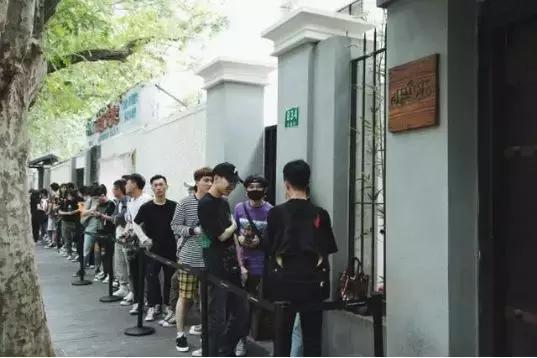 在哪里买正品便宜球鞋,哪里买便宜的正品球鞋