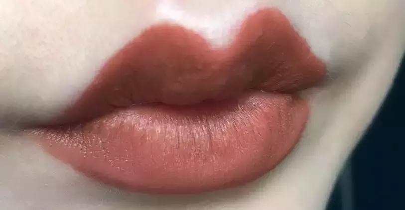 让李佳琦无法呼吸的神仙口红,千万别买!