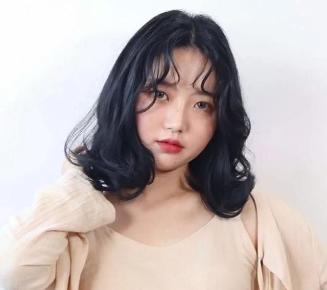 方圆脸适合的发型推荐,方圆脸女生适合什么发型