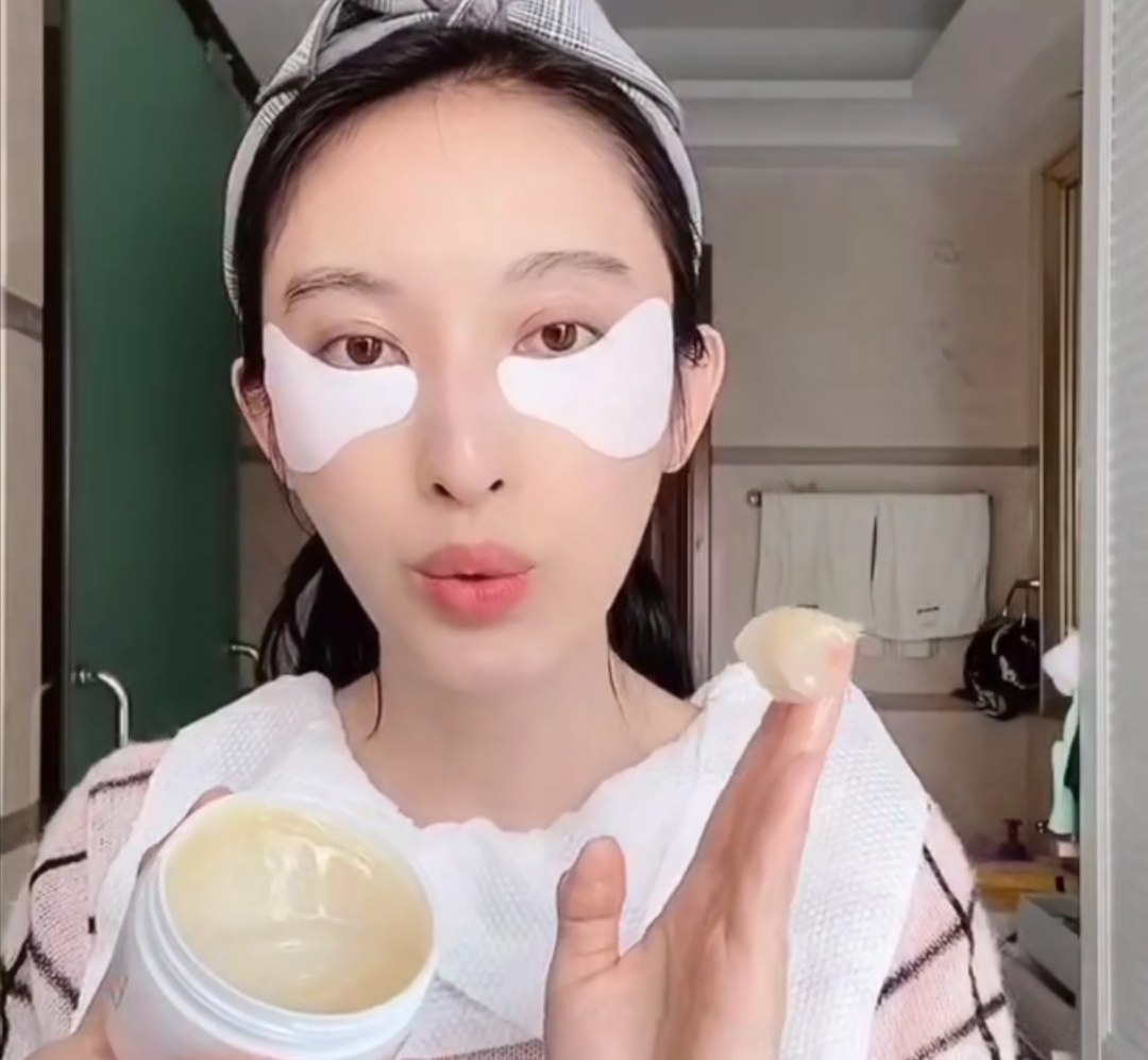 张俪美白同款,张俪带货精华水