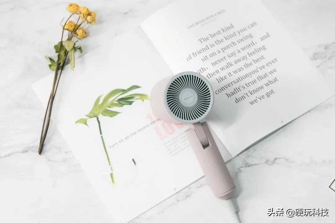 怎么吹干头发女,如何吹干女人头发