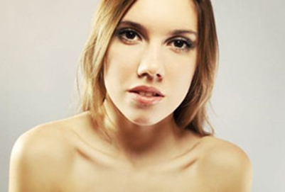 脸部过敏后皱巴巴死皮怎么修复,脸部去角质死皮最好的品牌碧素堂