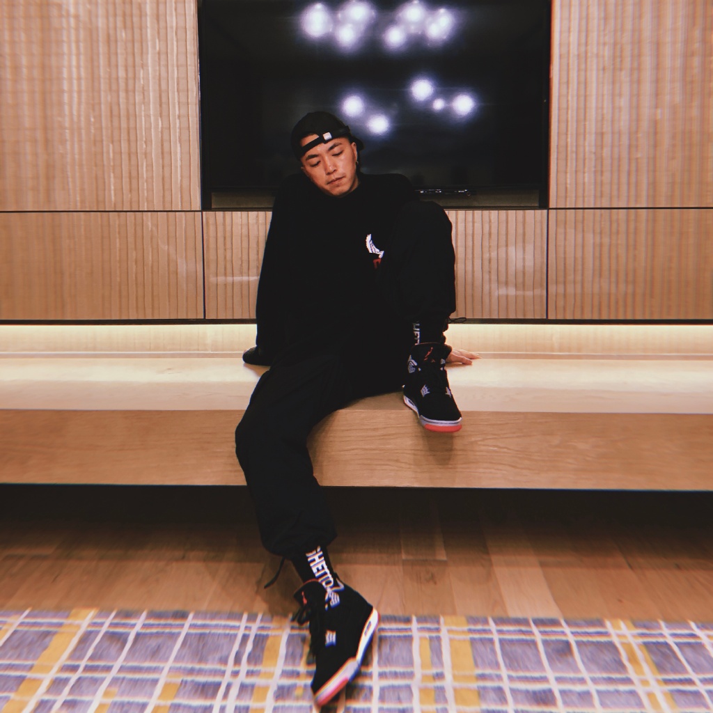 蔡徐坤虞书欣造型,蔡徐坤lisa虞书欣