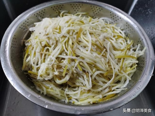 最好吃的牛肉萝卜馅饺子的做法,家常萝卜馅饺子做法