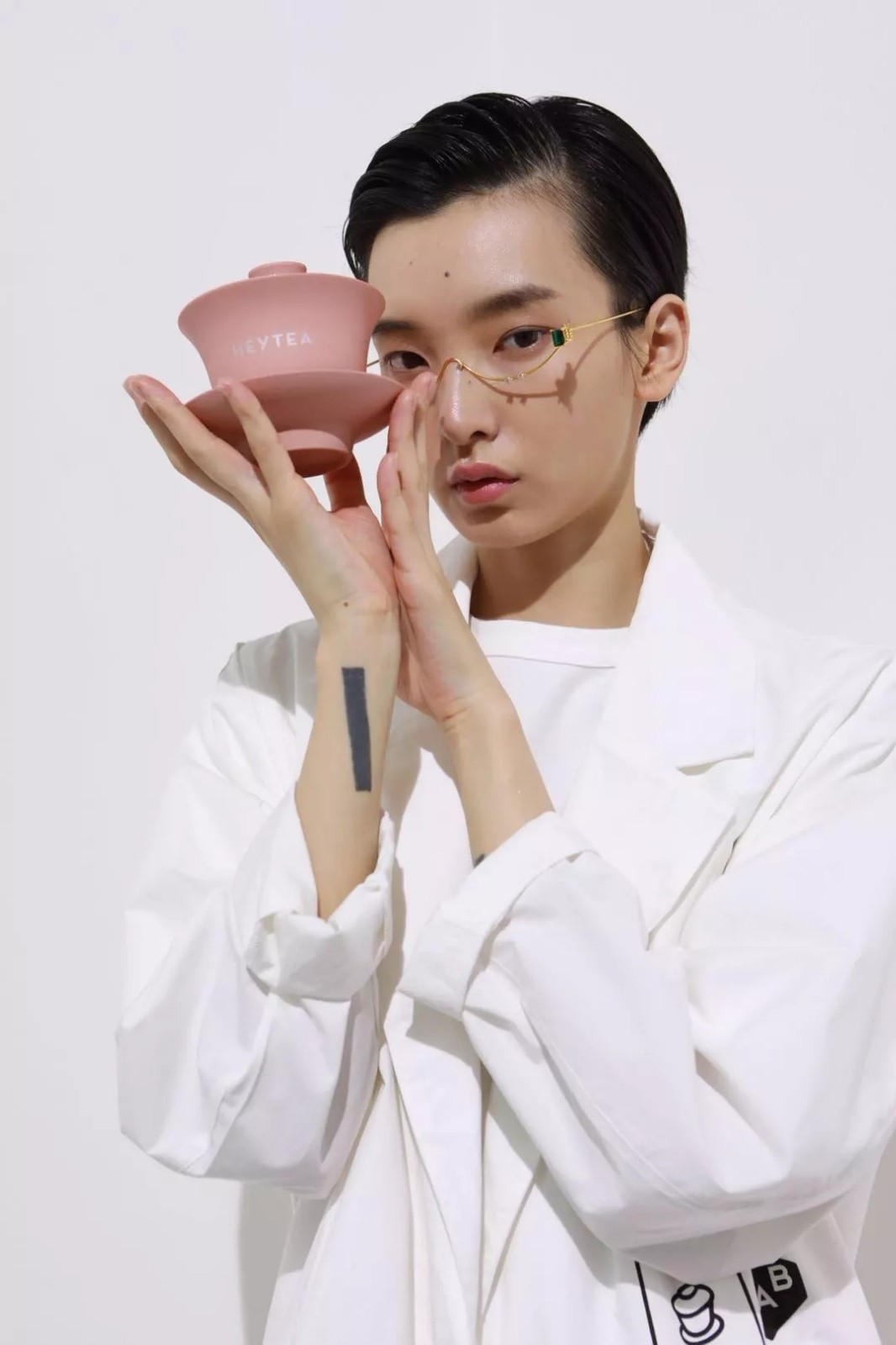 喜茶时装图片,喜茶2019二月新品