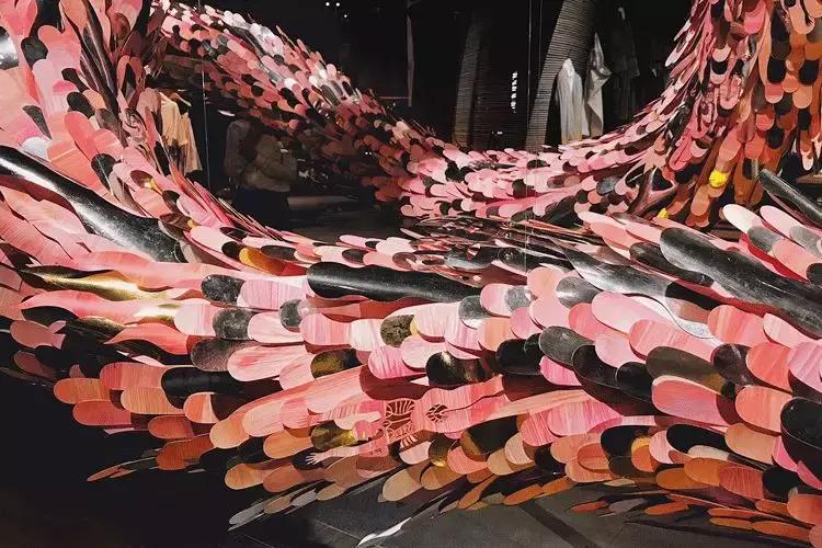 90后女学生解剖课,90后女孩上解剖课