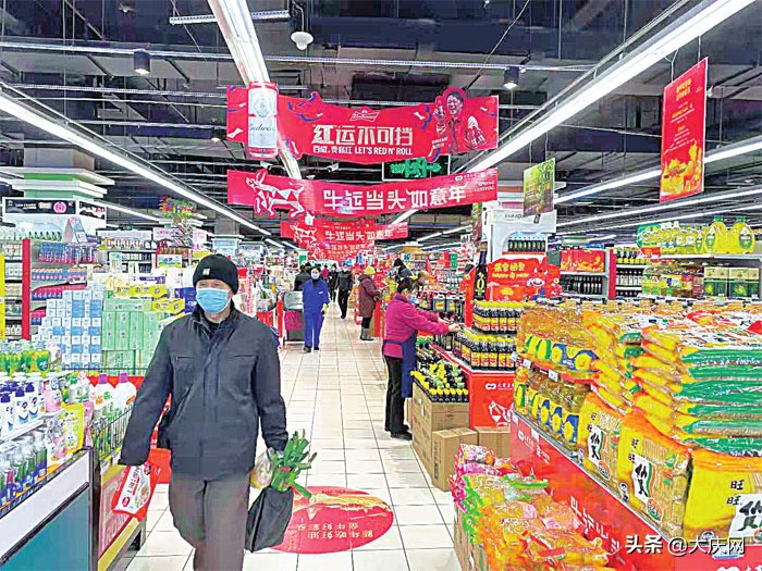 就地过年增添别样的年俗,就地过年经济