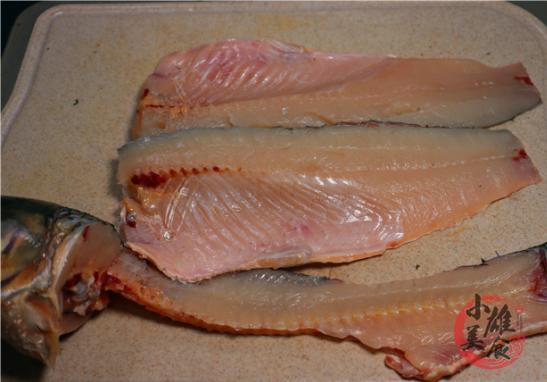 原来鱼去刺这么简单3分钟搞定,鱼肉好吃刺多去除鱼肉细刺方法