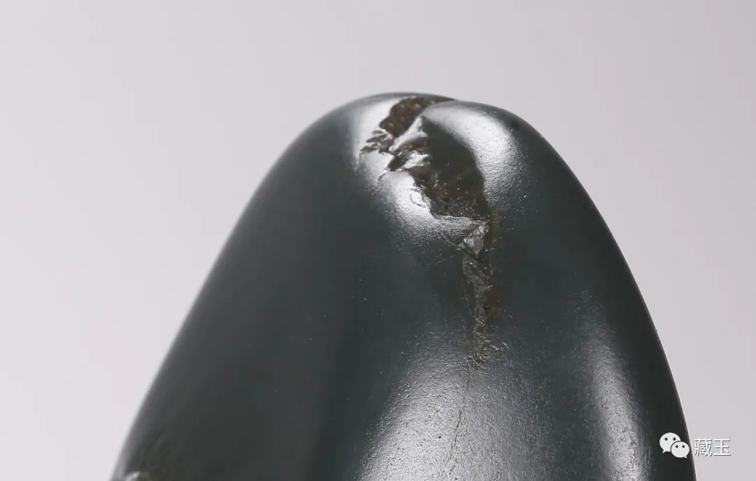 无裂不成玉？和田玉裂的秘密，堵料、切料必须看懂它