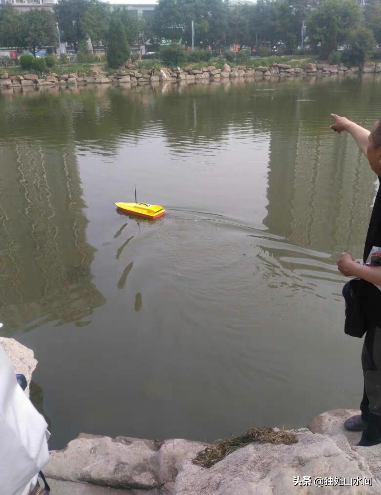 垂钓最好的乐趣,在垂钓中突然想到了一个小技巧