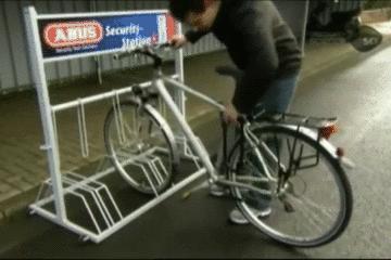 锁有没有可能自己锁上,锁打开了怎么锁上