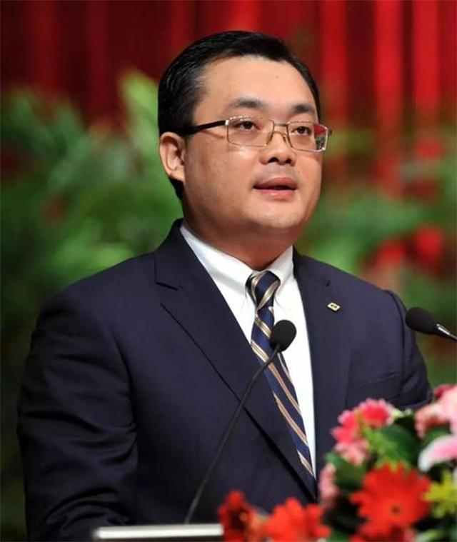 曹德旺儿子宁创业不接班,成立集团资产上亿,蒋勋：我佩服的富二代