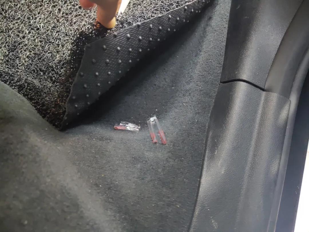 宝马x3赠送的脚垫怎么样,新款宝马x3装全包围脚垫