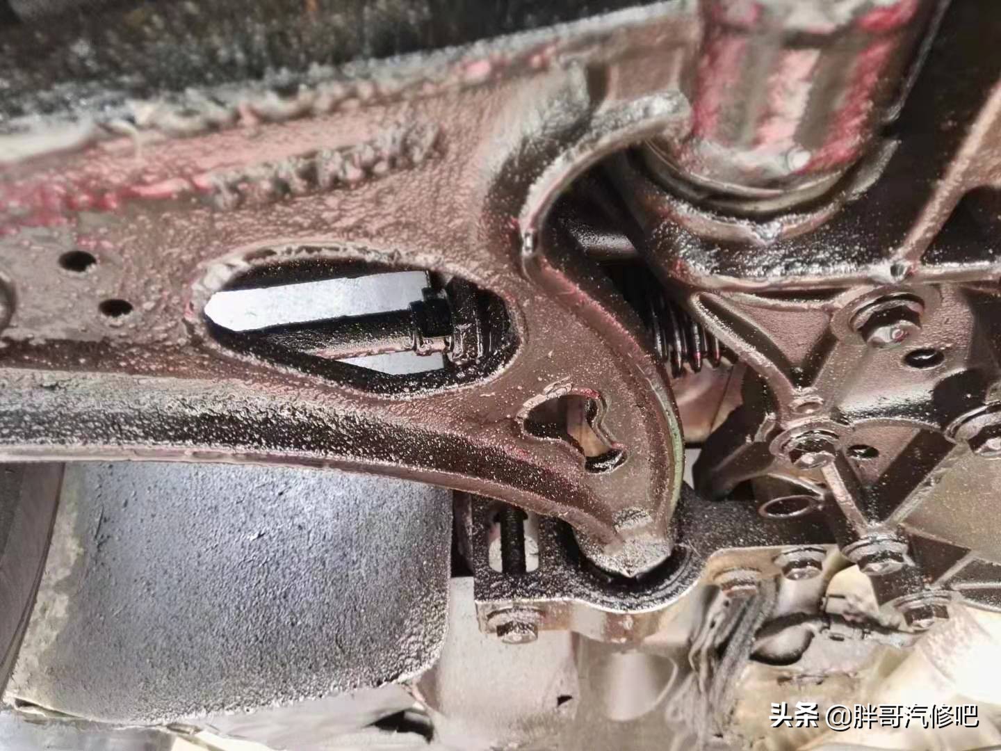 新迈腾会漏油烧机油吗,迈腾发动机漏油视频