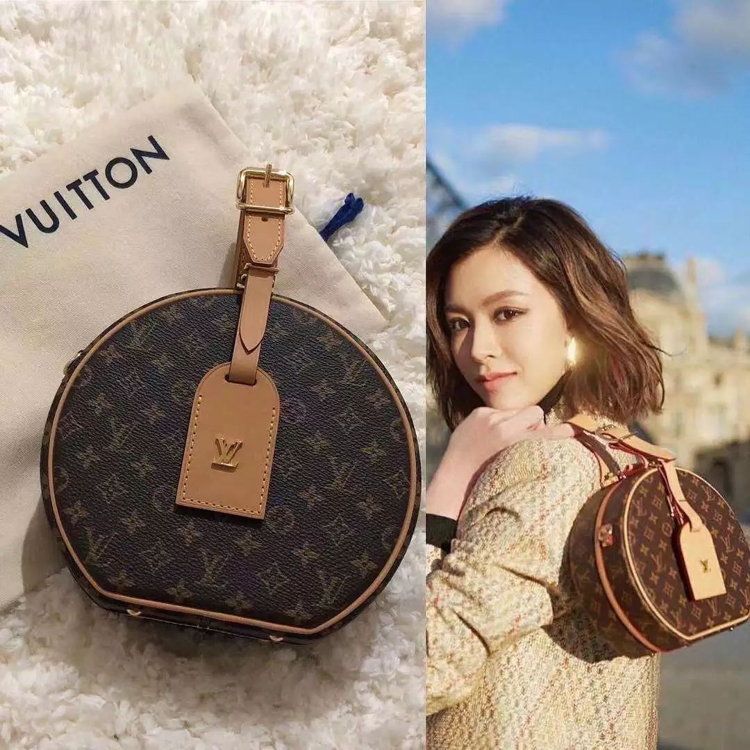 现在小资女流行背什么包,女生背的小包包最流行的哪款