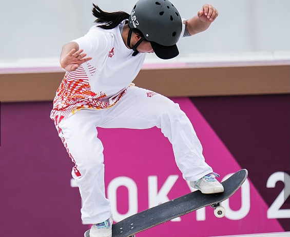 柔道独苗无缘八强!女子滑板传捷报,16岁小将有望创造历史