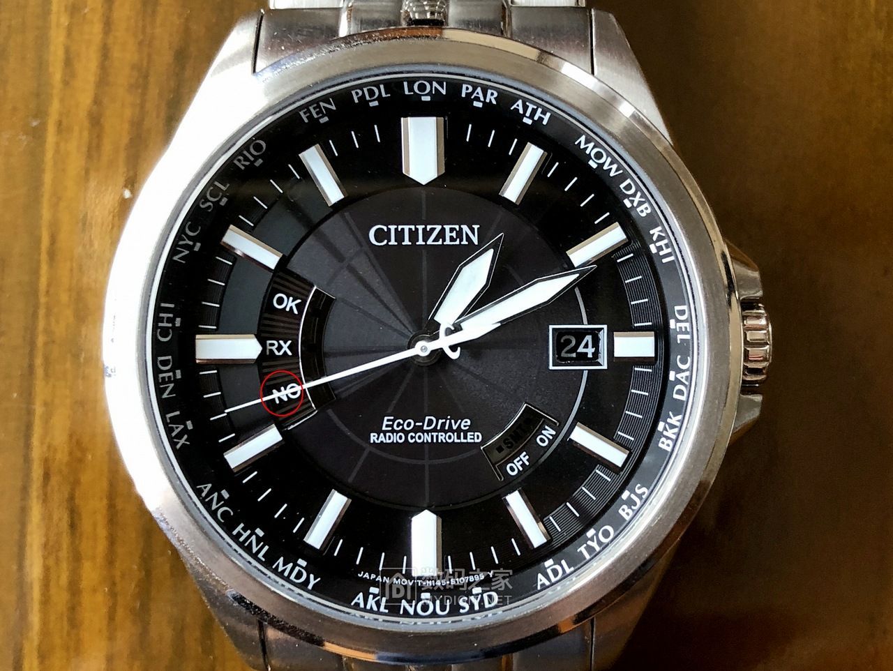 西铁城光动能手表h145开后盖,西铁城光动能手表黑盘视频评测