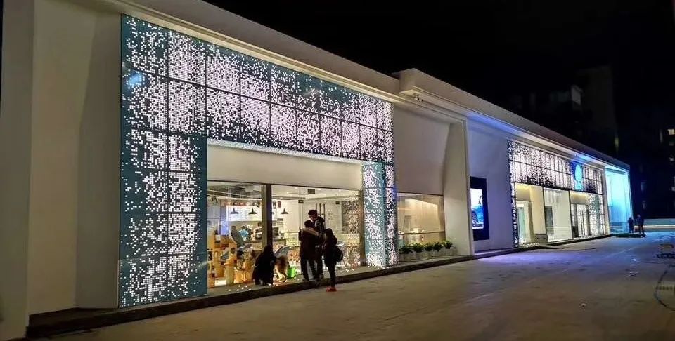 欢迎同行入内，这是一家为宠物店而开的宠物