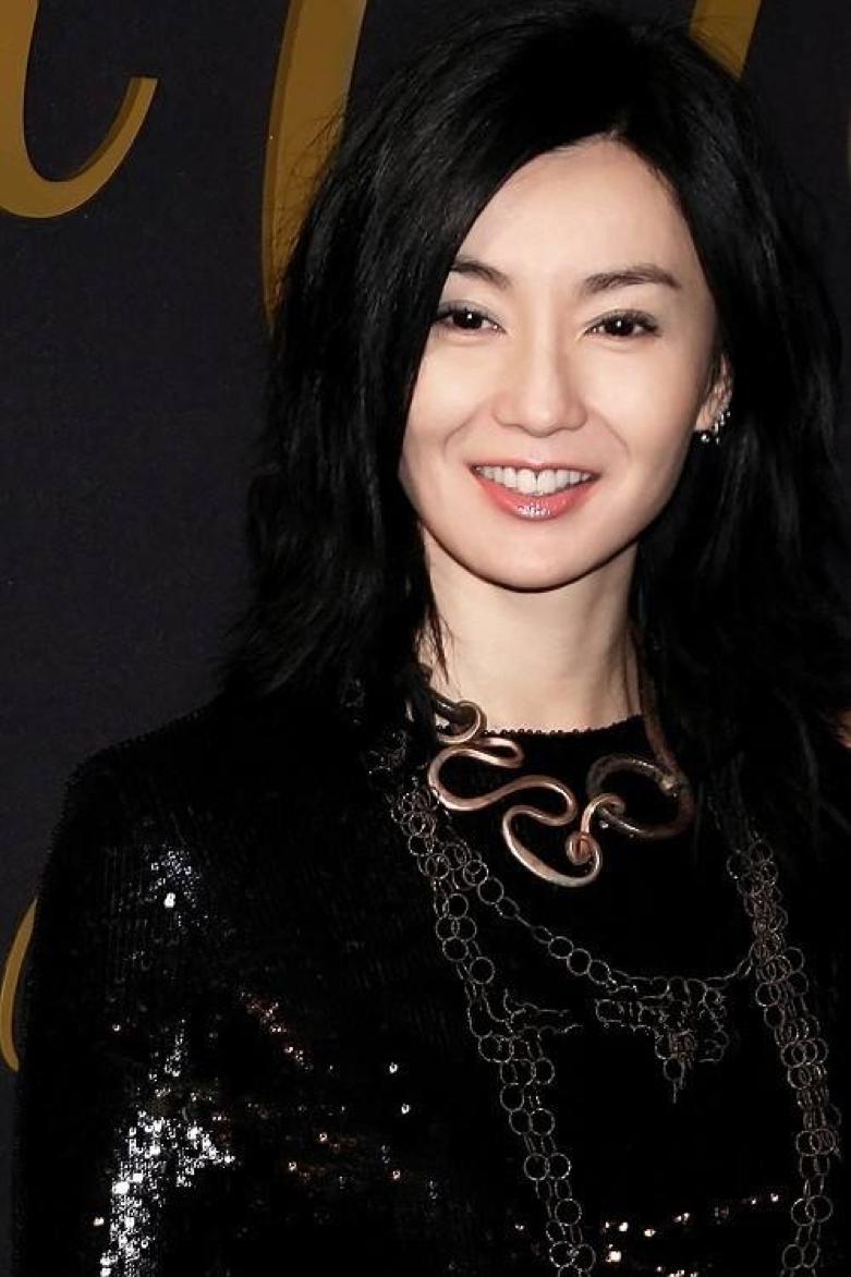 55岁张曼玉惊艳美图,张曼玉素颜出镜演技炸裂