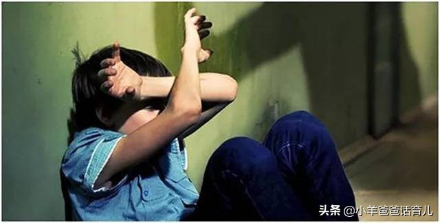 快到青春期的孩子怎么进行性教育,14岁女生早熟该怎么教育