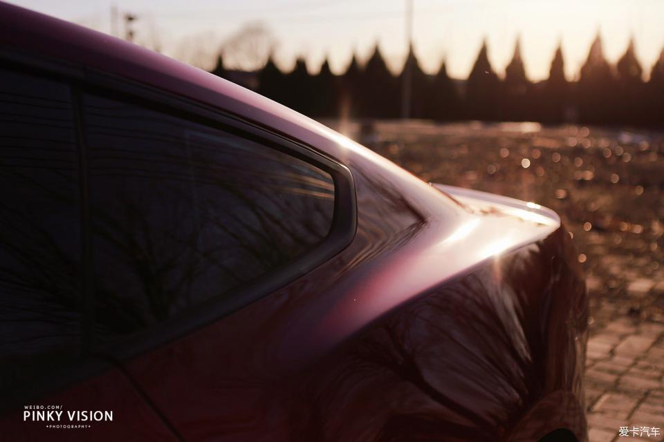 野马mustang宝石红,mustang提车真实评价