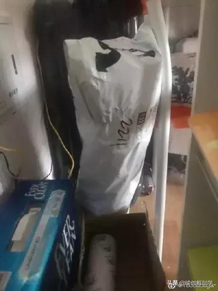 每个家里都有瑜伽垫,每个家庭都有个瑜伽垫