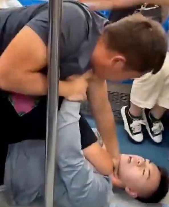 cba球员被爆出丑闻,cba球员地铁被暴揍