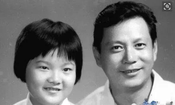 洪晃明星八卦,洪晃的观点