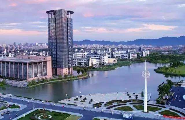 温州镇海中学,镇海中学在台州的地位