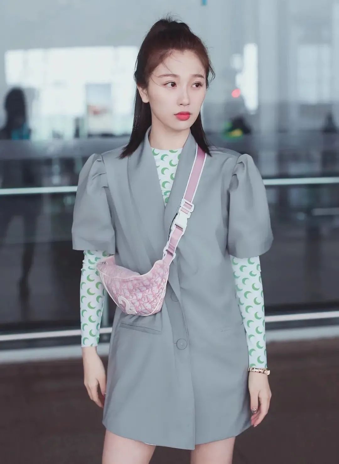 jennie甜酷风穿搭,jennie新造型lisa同款穿搭