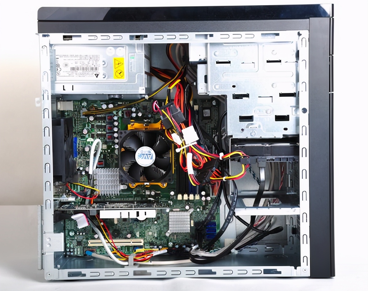 台式电脑关机后有必要拔掉电源吗,办公室电脑每天都关机有必要吗