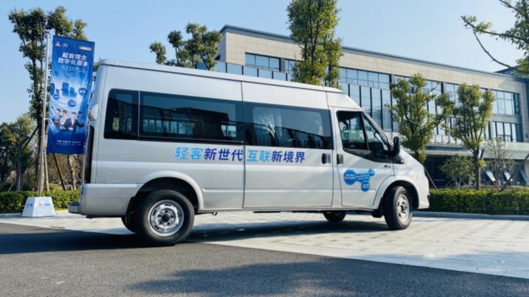 新世代全顺pro短轴低顶试驾,售16.38万起新世代全顺pro试驾