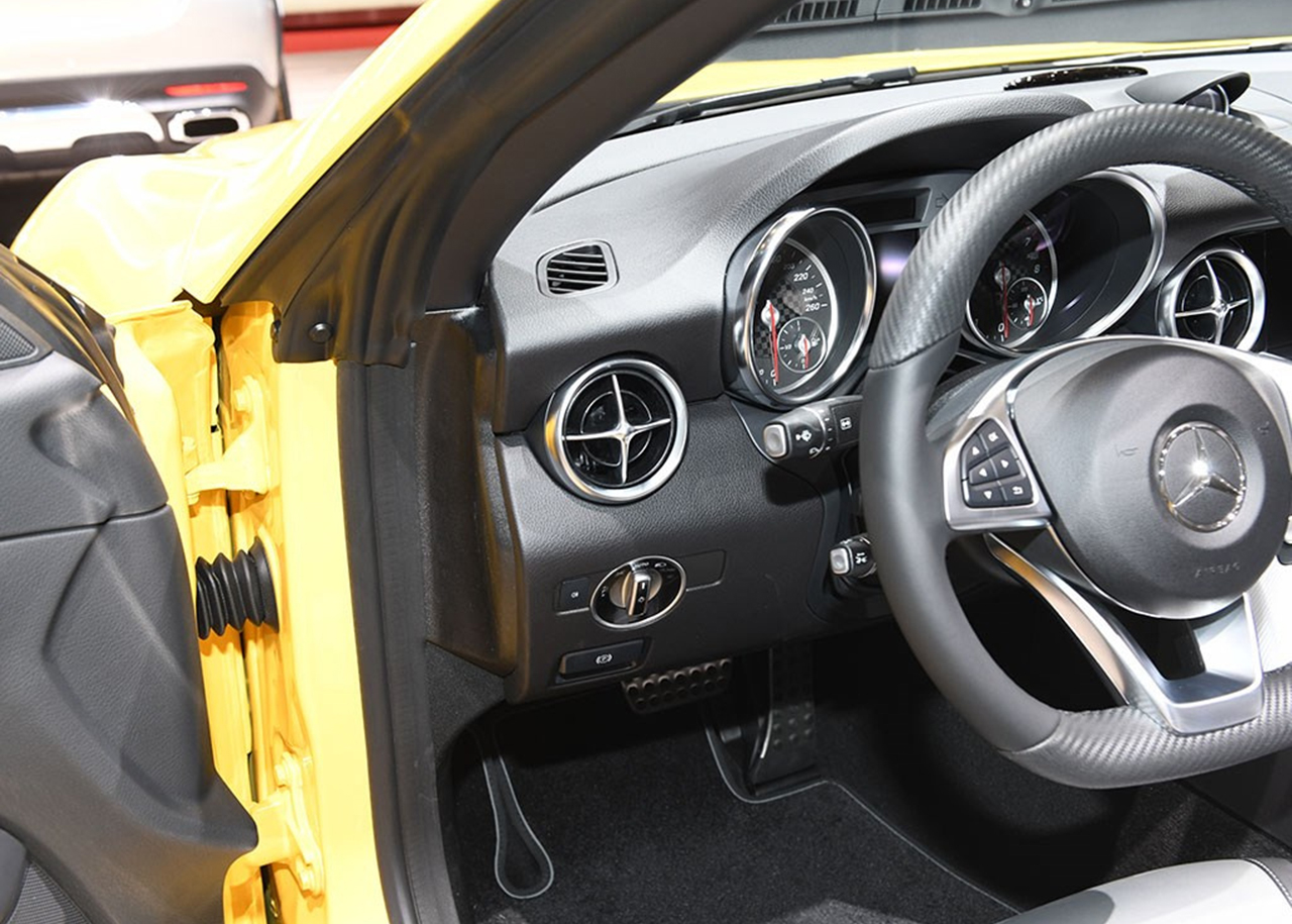 23年奔驰sl,奔驰slc现在还能卖多少钱