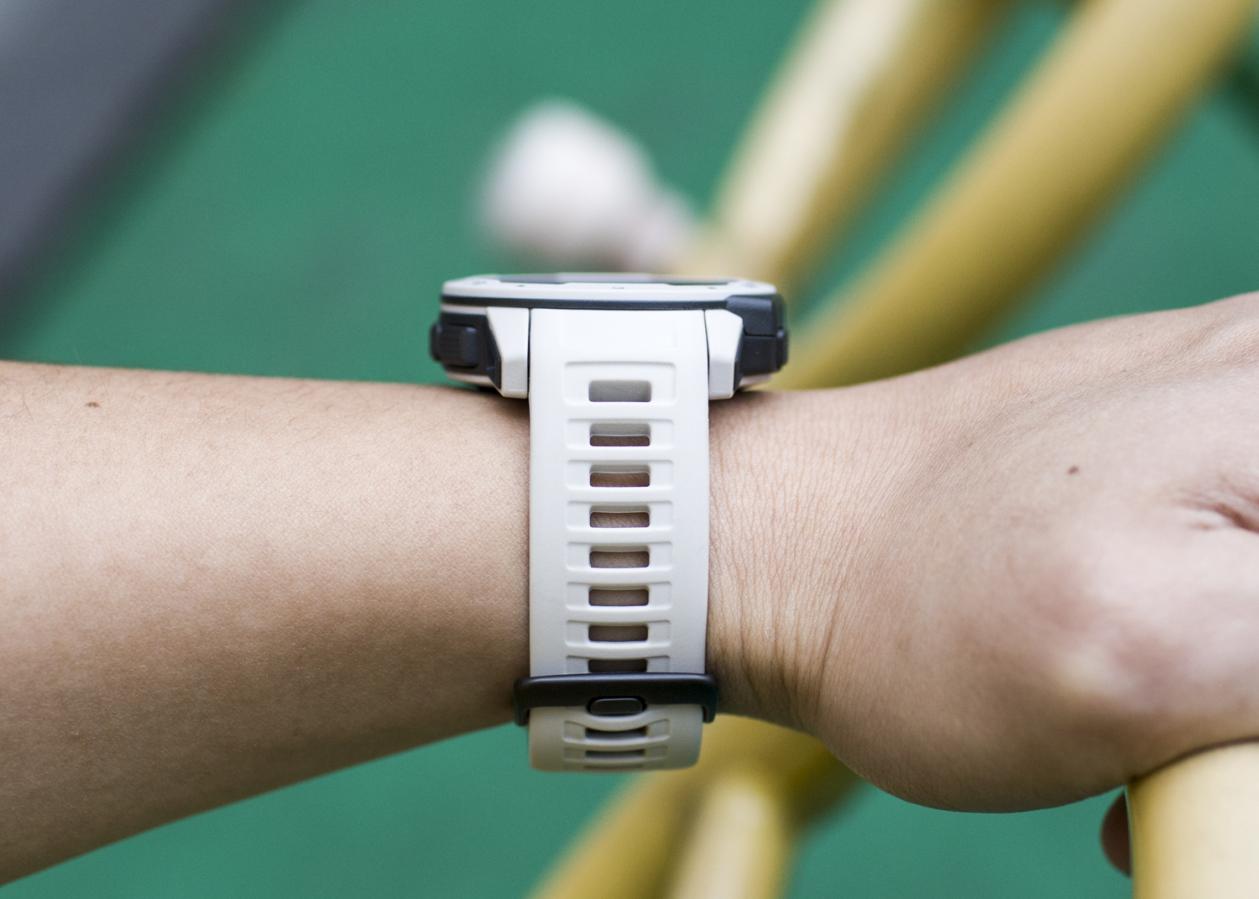 佳明instinct本能运动手表,佳明运动手表235最新款