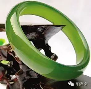 宝玉石分类与鉴赏学习心得,宝玉石实用知识手册南红