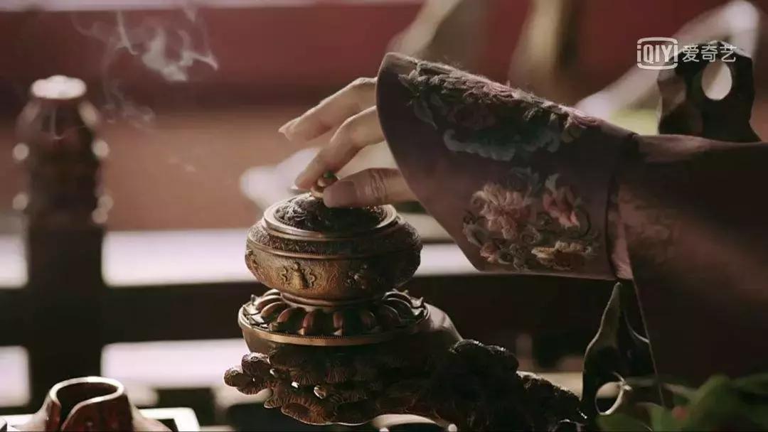 香薰精油能调节人体内分泌、缓解压力，但这3类人要慎用