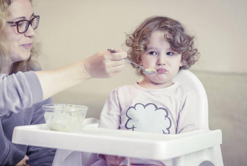 孩子不吃饭饿一顿就好怎么办,孩子不爱吃饭一天就吃一顿