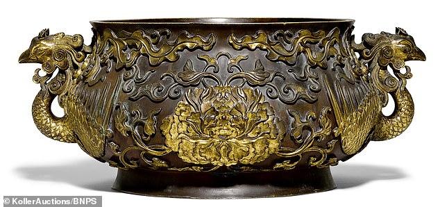 一德国人家里用来装网球的大碗，竟是价值3500万的中国*物文**