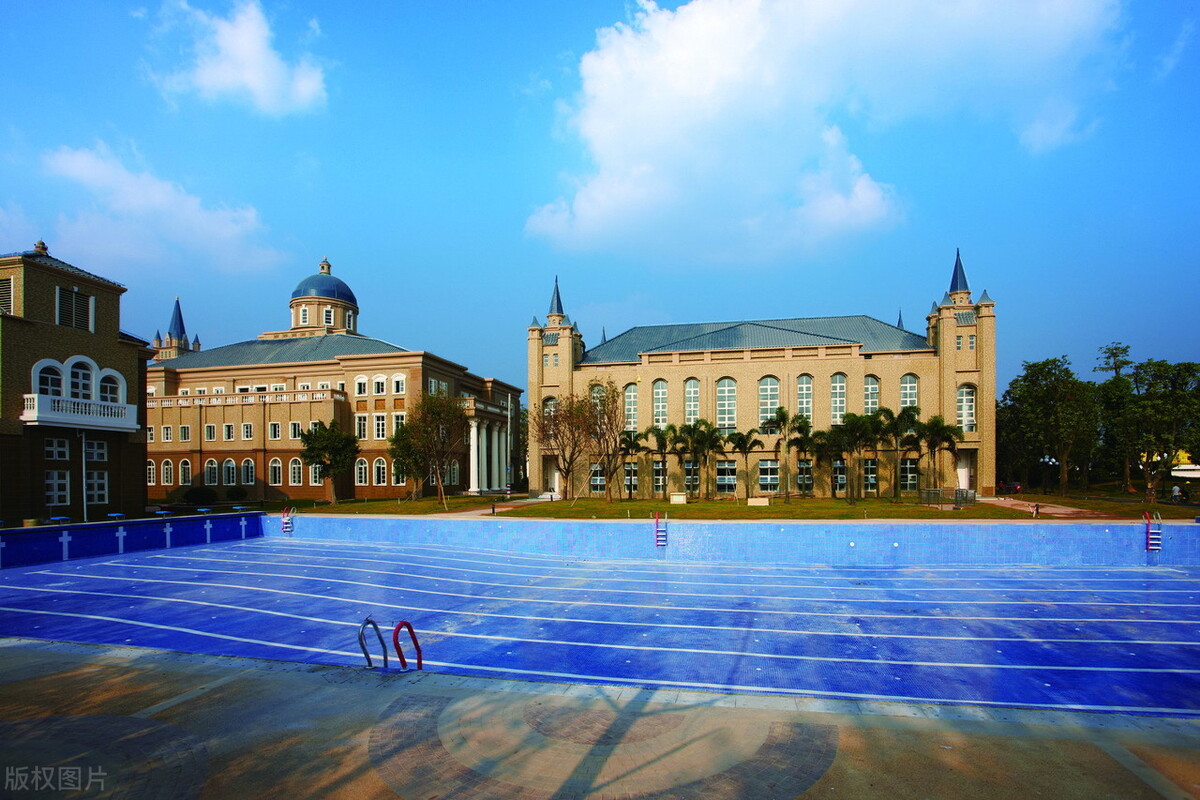 亚洲最大的恒大足球学校在哪里,恒大足球学校看女足夺冠