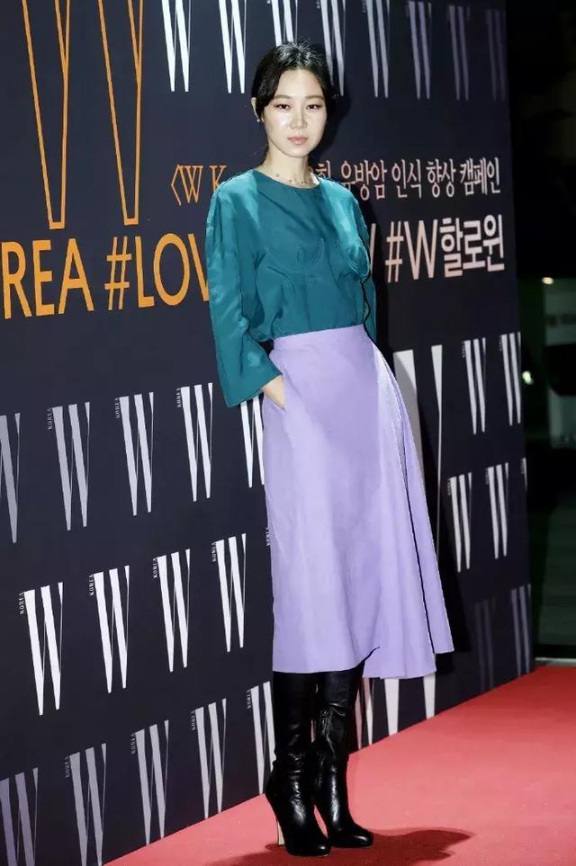 吴青峰李宇春同款雨衣,吴青峰代言的潮牌